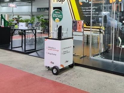 Carrinho de chope com duas torneiras em evento