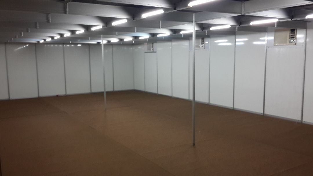 Ar-condicionado instalado em camarim modular